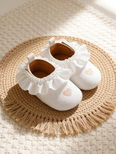 Zapatos de princesa tipo Mary Jane para bebés/niñas pequeñas, zapatos planos para recién nacidos con suela antideslizante y suave para fiestas/escuela/bodas con decoración de encaje bordado con forma de corazón, lindos y dulces preandadores