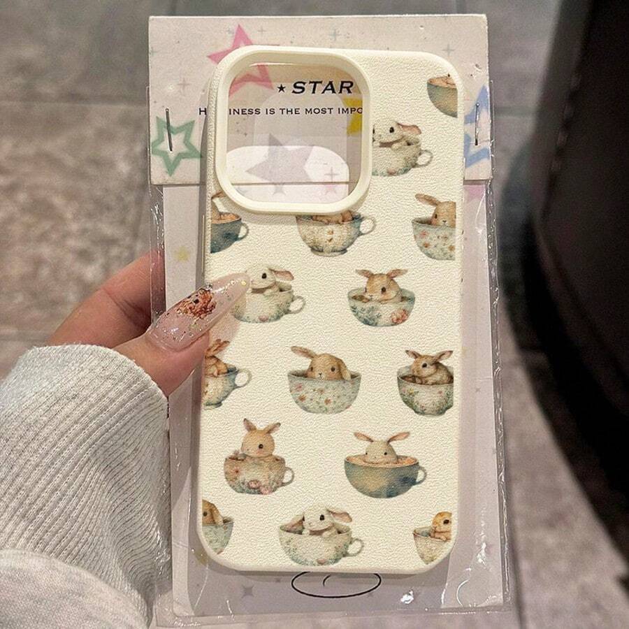 1 pieza Funda de teléfono de material TPU con diseño de taza de té fresca y conejo a pantalla completa, compatible con iPhone 17 Pro Max/17/16 Pro Max/15/13/12/11, S20 FE/A15/S24/A55, Note 11/Note 12/Note 13 Pro, protección antideslizante y a prueba de caídas - Blanco - Ver 1