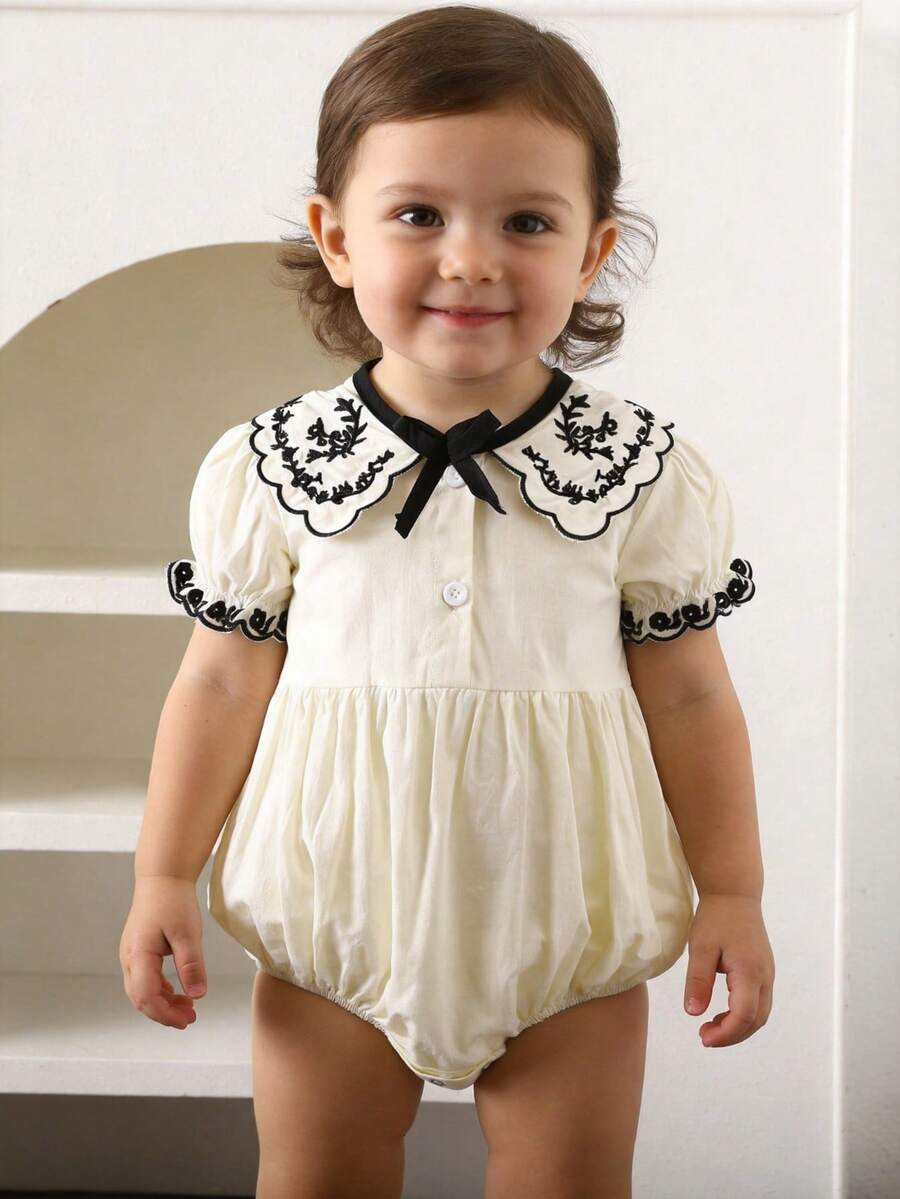 女婴刺绣领短袖连体衣，宽松休闲款，适合夏季外出、聚会、度假穿着 - 米色 - 查看 1