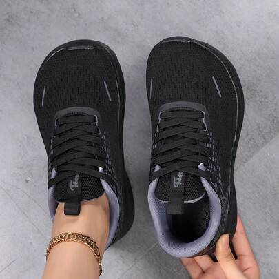 女士春季新款跑步鞋，宽楦运动鞋；网面透气防滑运动休闲鞋，四季皆宜