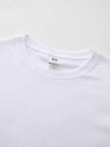 Casual Men's Cotton T-Shirt, Made Of Pure Cotton Material, Is Comfortable To Wear And Has A Casual Style. The Design Is Fashionable And Versatile, Suitable For Daily Wear And Outdoor Activities. It Is A Must-Have Item For Street Fashion Or Summer, And Is Also An Excellent Gift For Men. - 白色 - 查看 3