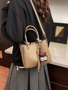 New Women's Bucket Bag With Unique Design, Featuring A Bear Charm, Solid Color, Perfect For Everyday Wear And Shopping, Versatile Shoulder Bag. - Khaki - View 9