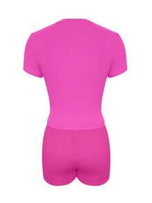 LovelyWholesale Bộ đồ nữ thường ngày màu trơn cổ tròn tay ngắn và quần short có dây rút, kiểu dáng thanh lịch mùa hè. - Màu Hồng Tươi - Xem 5
