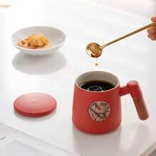 1pc Creative Wooden Handle Ceramic Coffee Mug With Copper Emblem And Lid, University Souvenir Cup, Graduation Gift For Elders - Multicolor - View 5