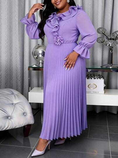 Vestido elegante de gasa plisada color lavanda con volantes en la cintura, mangas largas abullonadas y falda acampanada para mujeres de talla grande, ideal para invitadas a bodas y fiestas