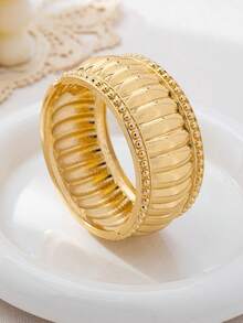 3pcs/Set Fashion Minimalist Gold-Tone Asymmetrical Water Drop Thick Textured Bangle Bracelet Set, Suitable For Women, Chunky Smooth Matte Heavy Metal & Zinc Alloy Material Bracelet Set, Valentine's Day Gift - Yellow Gold - View 10