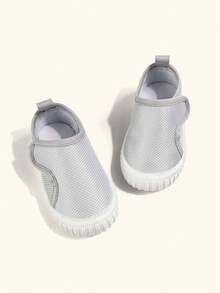 1 đôi giày thể thao đế bằng cổ thấp, mũi tròn, màu xám nhạt, thoáng khí, nhẹ, dễ mang vào và tháo ra cho trẻ nhỏ, thích hợp mang hàng ngày vào mùa hè và mùa xuân. - Màu Xám nhạt - Xem 4