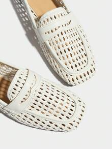2026 Spring/Summer Plus Size Women's Vintage Woven Breathable Flat Loafers, Versatile White Hollow Square Toe Slip-On Commuter Shoes - White - View 9