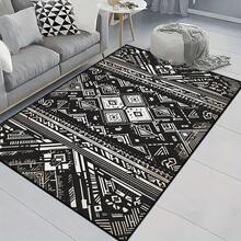1 pieza Alfombra con patrón geométrico de diamantes beige sobre fondo negro. La tela de terciopelo pesa aproximadamente 850 gramos y el grosor es de aproximadamente 0,6 cm. La alfombra es resistente al desgaste, antideslizante y fácil de limpiar. Hay disponibles una variedad de tamaños. Adecuada para cocina, sala de estar, comedor, dormitorio, balcón, baño, estudio y otras escenas. Es la elección perfecta para la decoración del hogar. - A - Ver 7
