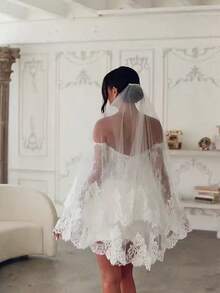 1pc New Luxury Lace Trim White Double-Layer Bridal Veil, Wedding Photography Prop, Church/Outdoor Lawn Photoshoot Headpiece - White - View 7