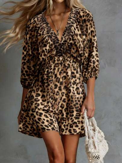 女士V领连体裤，时尚性感豹纹印花，松紧腰设计，七分袖宽松短款连体裤，春夏款