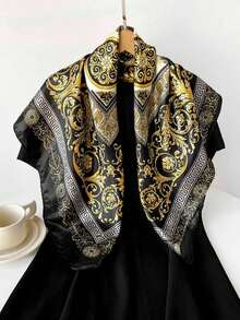 1条90厘米宽黑色金巴洛克印花缎面方巾，大号方形头巾，适合嘻哈歌手、时尚街头服饰，是生日、节日、派对、旅行、街头风格的理想礼物 - 彩色 - 查看 2