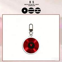 1个泰亨个人风格唱片造型吊坠，KPOP粉丝专属钥匙扣，VV独家周边，泰亨粉丝必备。时尚优雅，适合装饰背包、挂在车钥匙上，也是日常粉丝收藏的理想礼物。 - 彩色 - 查看 9