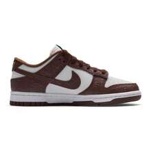 Women's WMNS NIKE DUNK LOW Sneakers, Casual Lightweight Comfortable Athletic Shoes, Low-Top Sneakers IF3944-100 - Sail White/Fauna Brown/Sail White/Metallic Gold - View 2