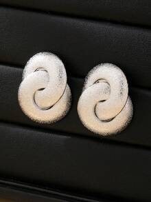 1 par de pendientes de mujer, pendientes de flor retorcida de metal mate elegantes y de moda, regalo de joyería adecuado para uso diario - Plateado - Ver 2