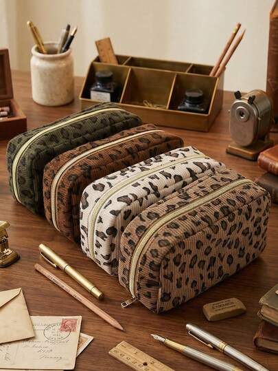 1pc Leopard-Print Corduroy Pencil Case Is Spacious, Unique, And Soft. It Can Also Be Used As A Makeup Bag Or Everyday Commuter Bag. Currently On Back-To-School , It's Also A Great Surprise Gift For Bridesmaids And Bridal Parties, And Perfect For Holidays Like Valentine's Day, Thanksgiving, Three Kings' Day, Chinese New Year, And Birthdays.