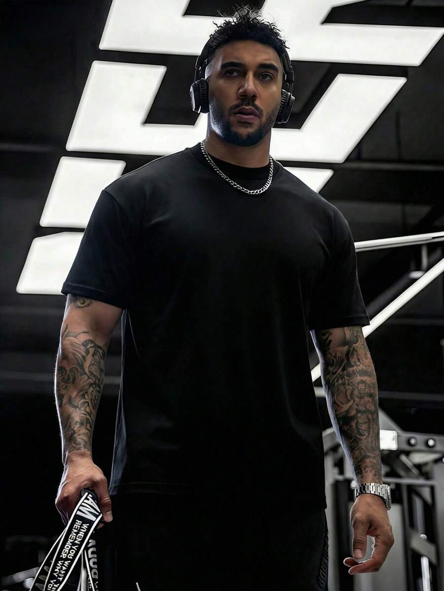 Modisches Herren Rundhals Kurzarm Sport T-Shirt, vielseitig und bequemes T-Shirt, Sommer- und Frühlingssport-Stil Bekleidung Schwarz - Schwarz - Übersicht 1