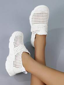 Summer Breathable Mesh Sequin Women's Shoes, Slip-On Hook And Loop Soft-Sole Casual Shoes For Middle-Aged And Elderly - Beige - View 8