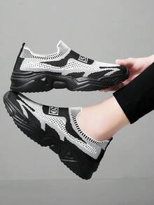 Zapatos deportivos casuales de primavera/verano de suela gruesa, transpirables y antideslizantes, de punto negro y blanco, de estilo ligero y de tipo calcetín - Blanco y Negro - Ver 1