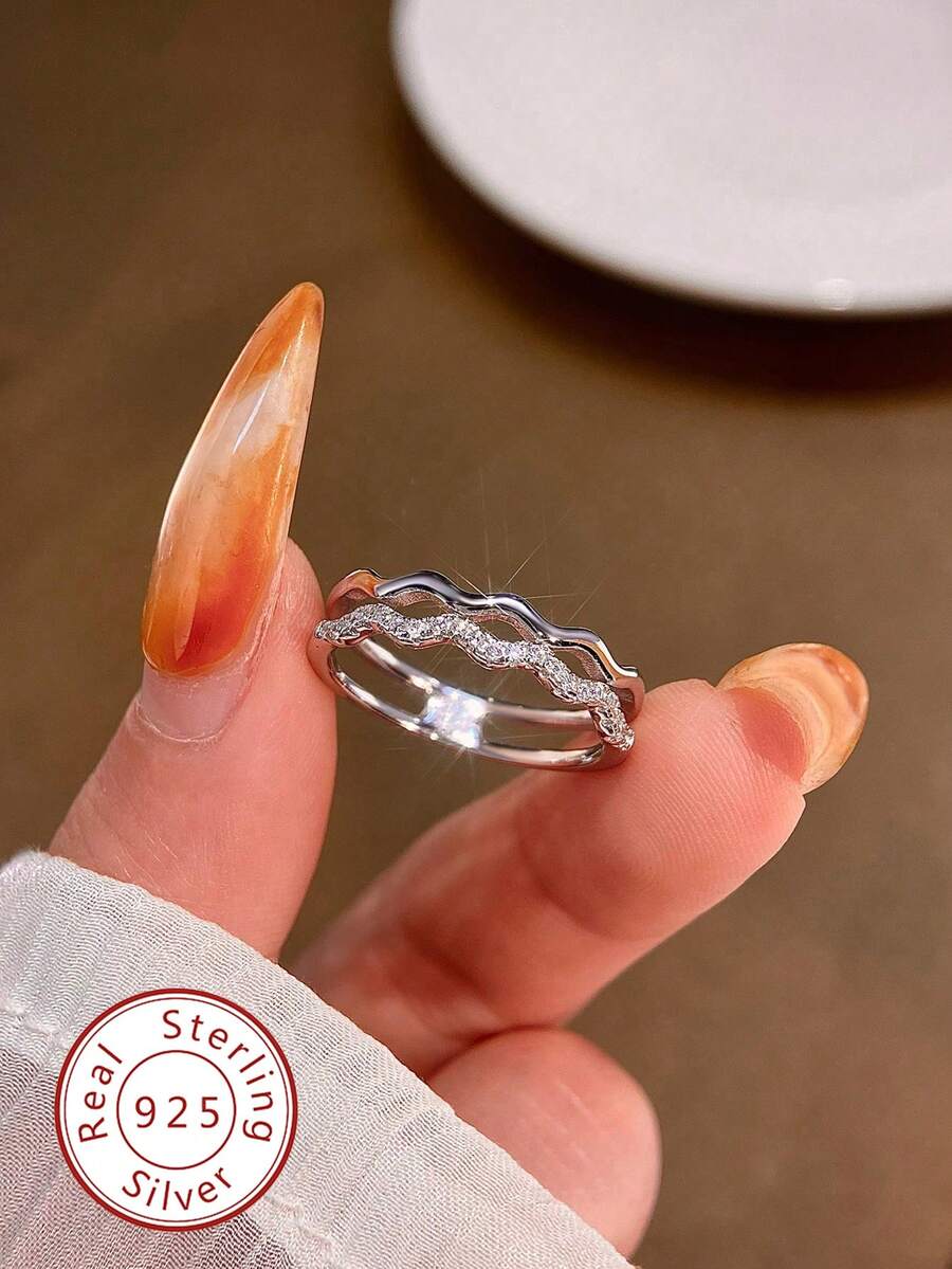 1枚优雅奢华双层立方氧化锆波浪戒指，925纯银材质，精致优雅，女士戒指，完美适用于舞会、派对和其他场合，是送给女性的精美珠宝礼物。 - 雙層鑲鑽波浪戒指 - 查看 1