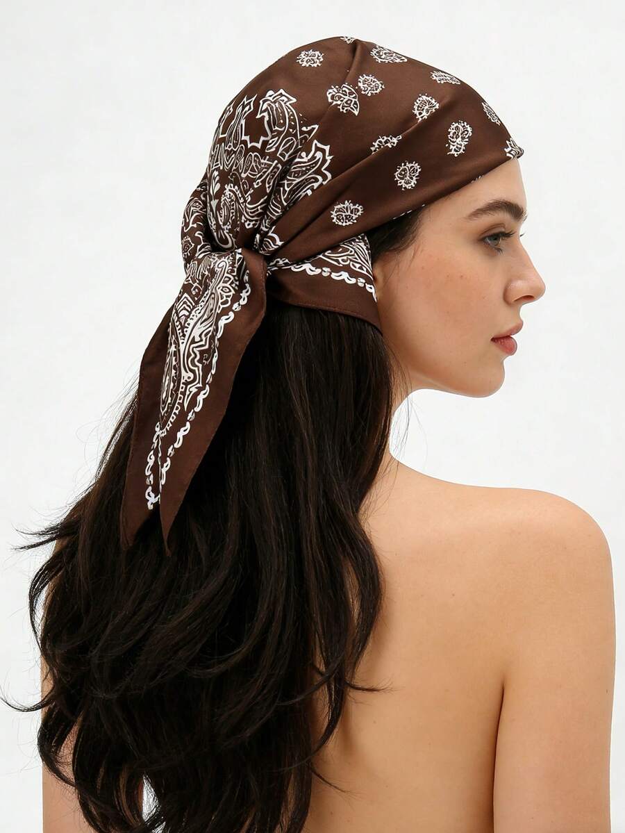 1条女士奢华设计链条印花70*70厘米方巾，适合日常佩戴，春季款 - 彩色 - 查看 1