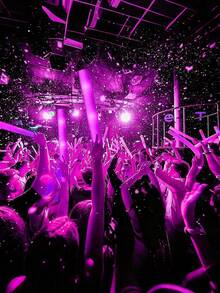20/10/5/1pc LED Glow Sticks For Party, Wedding, Birthday, Christmas And Halloween, Battery Powered, Perfect For Creating A Vibrant Party Atmosphere, Celebration Essential | Glowing Accessories | Practical Lighting - Rose Pink - View 7