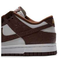 Women's WMNS NIKE DUNK LOW Sneakers, Casual Lightweight Comfortable Athletic Shoes, Low-Top Sneakers IF3944-100 - Sail White/Fauna Brown/Sail White/Metallic Gold - View 8