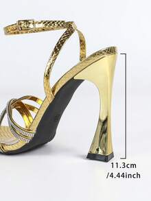 Jin Bei Qi 女士高跟鞋，圆头，纯色蛇纹图案，多条镶钻绑带，踝带带扣，露趾，户外派对精致高跟凉鞋，细高跟，不对称鞋跟，时尚优雅奢华派对宴会浪漫闪亮金色高跟鞋 - 金色 - 查看 3