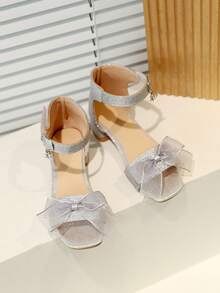 1 Pair Girls' Silver Wedge Sandals, Shiny Soft Luxurious PU Material, One-Strap Metal Buckle Design, Round Toe Open Toe, Lightweight Cushioned Thick Bottom, Fashionable Princess Style Casual Sandals Suitable For Daily Wear And Gatherings - Silver - View 5