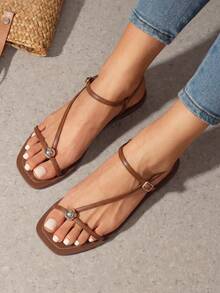 Women's Strappy Flat Sandals For Women Comfortable Open Square Toe Sandals Dressy Beach Thong Cute Wedding Summer Ankle Strap Sandals - 棕色 - 查看 2