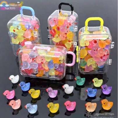 Random Glow-In-The-Dark Colorful Duck Shaped Decorative Figurines, Desktop Accessories, Small Items, Miniature Collectibles, Animal Models, Suitable As Gifts Or To Be Placed In Luggage Compartments, Back-To-School Supplies, Winter Goods, Thanksgiving, Christmas, Saudi National Day, Birthday, Holiday, New Year, Valentine's Day, Gifts For Boyfriends/Girlfriends, Adults