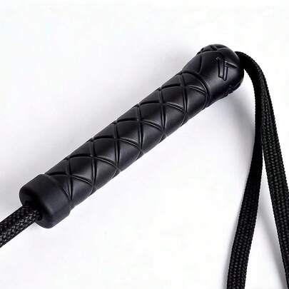 1根高品质耐用黑色马鞭，带环形手柄，防滑马术训练鞍具配件