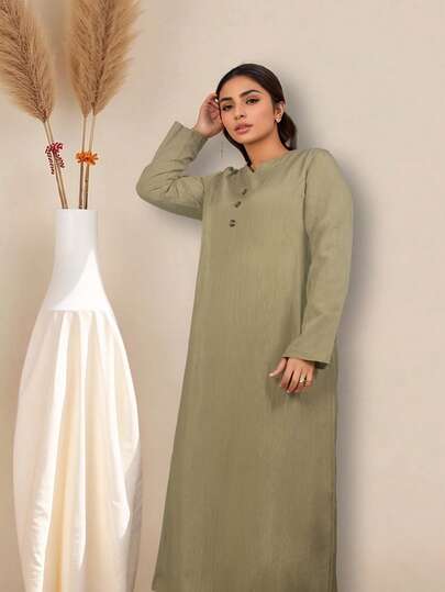 1 pieza Abaya con botones para mujer - Vestido largo de manga larga de color verde oliva con cuello en V y tres botones oscuros, vestido holgado y modesto de tela tejida ligera, ropa islámica elegante para uso diario y la Iftar del Ramadán