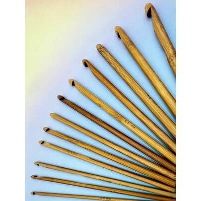 12 pezzi Set di uncinetti in bambù - Adatto per principianti ed esperti, kit di artigianato in filato fai-da-te, strumenti in filato ergonomici fatti a mano, regalo artigianale fai-da-te, misure: 3mm, 3,5mm, 4mm, 4,5mm, 5mm, 5,5mm, 6mm, 6,5mm, 7mm, 8mm, 9mm, 10mm