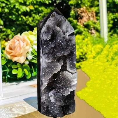 1pc Shiny Natural Sphalerite Crystal Cluster Tower - Single Pointed Column, Bohemian Black & White Starry Sky Crystal Decor, Suitable For Home Desk, Yoga Meditation, Unique Holiday Gifts (Halloween/Christmas/Easter), Crystal Home Decor, Spiritual Decor, Elegant Mineral Specimen, Complex Crystal Structure, Intricate Mineral Formation