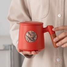 1pc Creative Wooden Handle Ceramic Coffee Mug With Copper Emblem And Lid, University Souvenir Cup, Graduation Gift For Elders - Multicolor - View 7