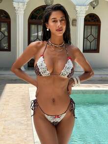 女士比基尼套装，两件式泳衣，白色波点印花，蕾丝拼接，红色蝴蝶结装饰，三角罩杯上衣和系带泳裤，可爱夏日海滩度假装 - 彩色 - 查看 2