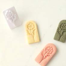 简约实用乡村风花卉饼干模具，PLA材质压花切割工具，适用于节日派对、下午茶聚会、家庭烘焙和面包店。 - 查看 12