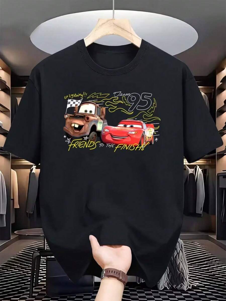 Disney Men"S Lightning McQueen & Mater "95"No Import TaxGraphic T-Shirt Casual Summer Short Sleeve Tee With Iconic Characters,Red & Yellow Design, Comfortable Round Neck For Casual Attire, OutdoorActivities, And Festivals, Festive Event Shirt | Playful Design | ComfortableFit, Shirts - 黑色 - 查看 1