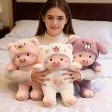 可爱毛绒小猪玩偶，柔软毛绒小猪玩偶，戴着熊帽子 - 毛绒动物，适合放在床上、沙发上，可作生日、新年礼物抱枕，儿童睡眠拥抱玩偶，可爱熊图案毛绒小猪玩偶礼物 - 變身豬 - 查看 1