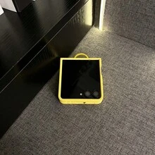 Funda de teléfono amarilla simple y lujosa con anillo en forma de corazón compatible con Samsung Galaxy ZFlip7 Z Flip6 ZFlip 5, funda trasera, funda de teléfono compatible con - Amarillo - Ver 9