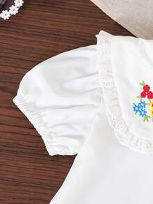 女嬰夏季甜美可愛花卉刺繡蕾絲拼接彼得潘領後扣百搭上衣，學院風返校穿搭 - 白色 - 查看 6