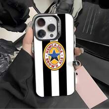[Livraison locale 24h] Étui de téléphone de football rétro Newcastle 17" 22-26 Galaxy 13-15 ULTRA, compatible avec iPhone 17 16e 16 15 14 13 12 11 Mini Pro Max Air X XR XSMAX 8 7 Plus, coque arrière mate antichoc - Argent - Voir 6