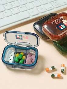 1 pieza Caja de pastillas portátil y mini con "My Medicine Bag" y patrón de pastillas, organizador de pastillas portátil y minimalista con 3 compartimentos, estuche de pastillas mini portátil a prueba de agua y humedad, accesorio médico imprescindible, organizador de atención médica diaria, adecuado para almacenar medicamentos y otros artículos pequeños, para uso diario/al aire libre/viajes, esencial para usuarios conscientes de la salud y en movimiento - Ver 8