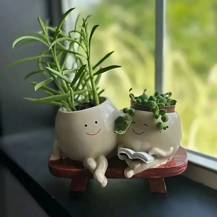 1件创意卡通多肉植物摆件，可爱树脂雕塑，人物坐在摇椅上喝咖啡，树脂工艺品，趣味园艺摆件，桌面植物栽培容器，家居装饰配件，装饰品，园艺用品，送给植物爱好者的趣味礼物