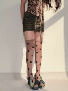 1 Pair Retro Polka Dot Velvet Mid-Calf Socks With Swan Print For Women - Brown - View 7
