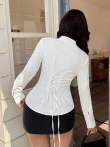 EARO Chic Phong cách thanh lịch dành cho công sở | Áo sơ mi dài tay màu trắng dành cho nữ, cổ chữ V, cài nút, thắt eo phía sau, kiểu dáng ôm sát. - trắng - Xem 2