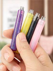Bút vẽ móng nghệ thuật acrylic mới, có nhiều màu sắc, cho phép tạo ra các họa tiết cánh hoa và hoa liền mạch. Phong cách DIY, phù hợp cho các tiệm nail chuyên nghiệp và các dự án DIY tại nhà. - Nhiều màu - Xem 2