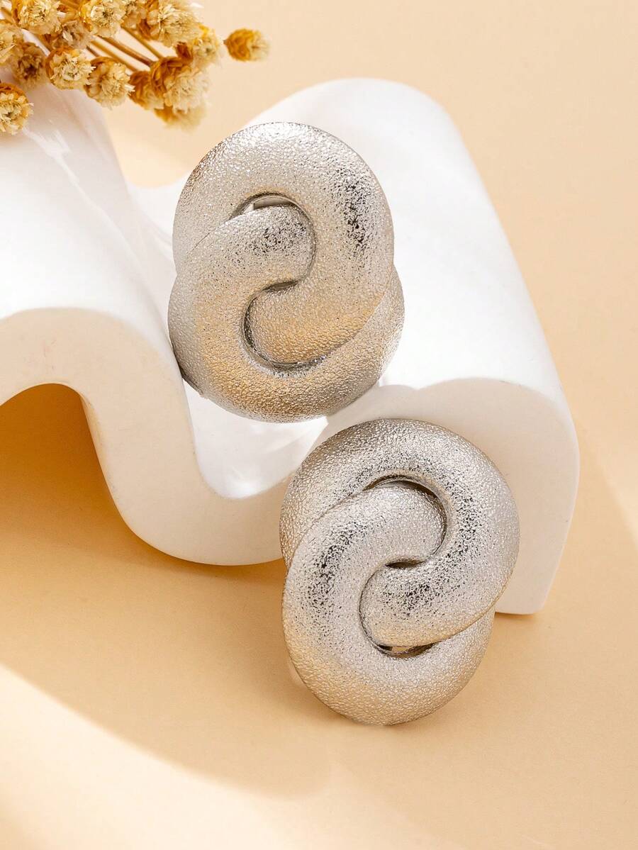 1 par de pendientes de mujer, pendientes de flor retorcida de metal mate elegantes y de moda, regalo de joyería adecuado para uso diario - Plateado - Ver 1