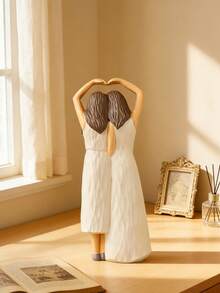 树脂姐妹情谊心形雕像家居装饰，艺术姐妹摆件装饰雕塑，适用于卧室、客厅、餐桌、办公桌、书架、咖啡桌、玄关架、壁炉架装饰，是送给姐妹、闺蜜、女性朋友的完美礼物，适合生日、圣诞节、情人节、母亲节、新娘送礼会等场合。 - A - 查看 3